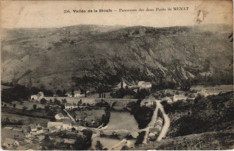Carte postale ancienne Menat Panorama des Duex Ponts à Menat