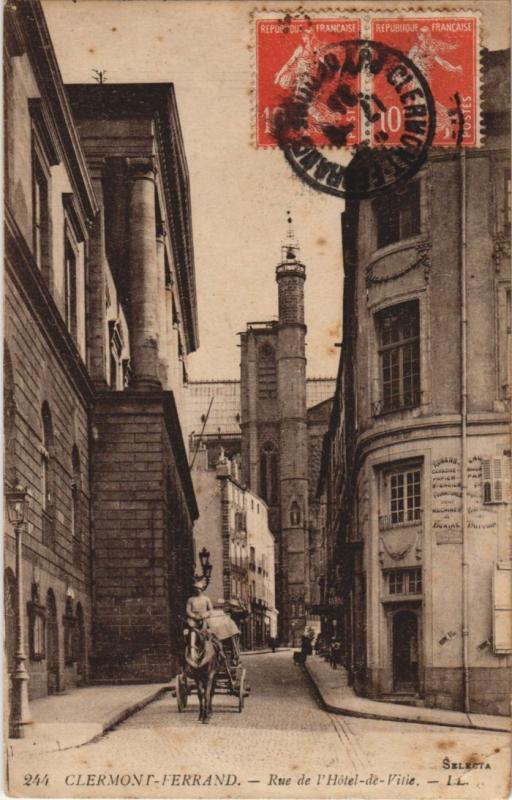 Carte postale ancienne Clermont Ferrand Rue de l'Hotel de Ville à Clermont-Ferrand