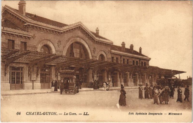 Carte postale ancienne Chatel-Guyon La Gare