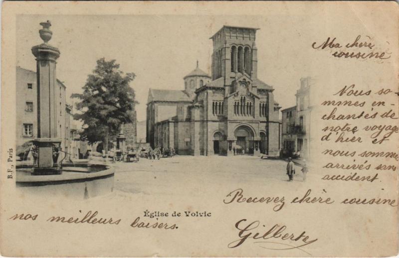 Carte postale ancienne Volvic Eglise à Volvic