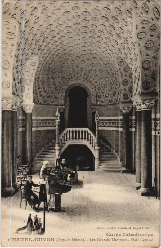 Carte postale ancienne Chatel-Guyon Les Grands Thermes, Hall Central