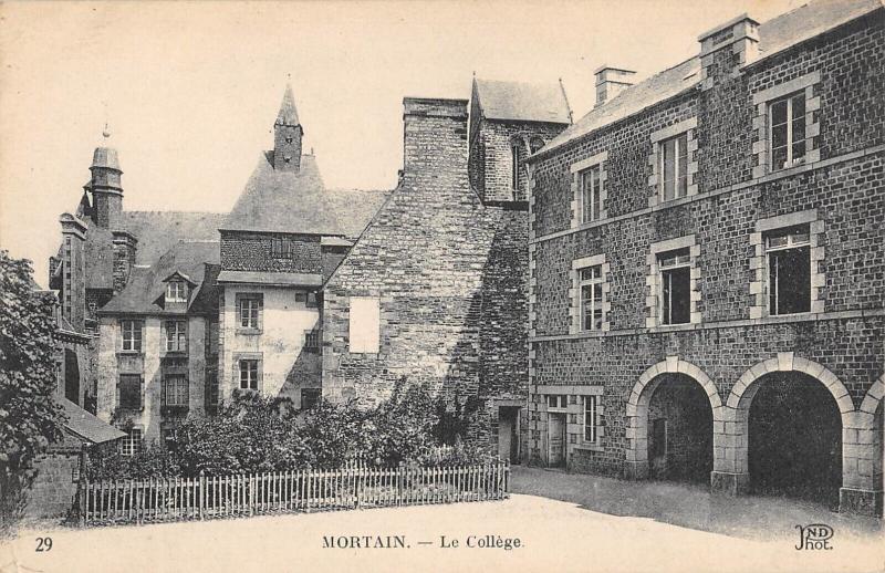 Carte postale ancienne Mortain - Le College