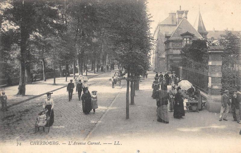 Carte postale ancienne Cherbourg - L'Avenue Carnot