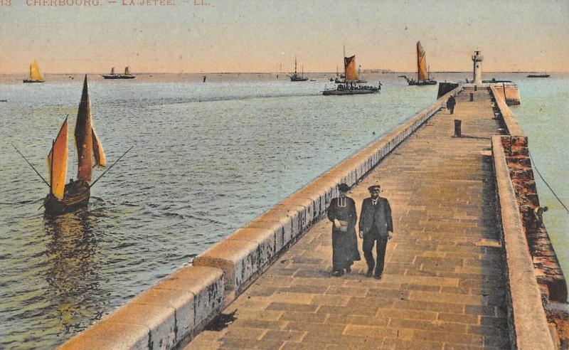 Carte postale ancienne Cherbourg - La Jetee
