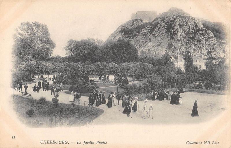 Carte postale ancienne Cherbourg - Le Jardin Public