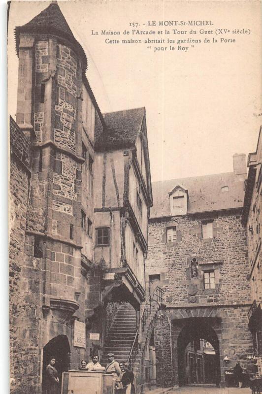 Carte postale ancienne Mont Saint Michel - La Maison De L'Arcade Et Tour Du Guet