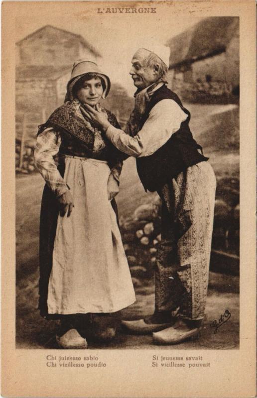 Carte postale ancienne L'Auvergne - Types
