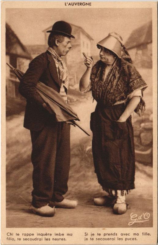 Carte postale ancienne L'Auvergne - Couple - Types