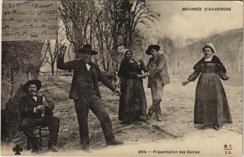 Carte postale ancienne Bourree d'Auvergne - Presentation des Dames