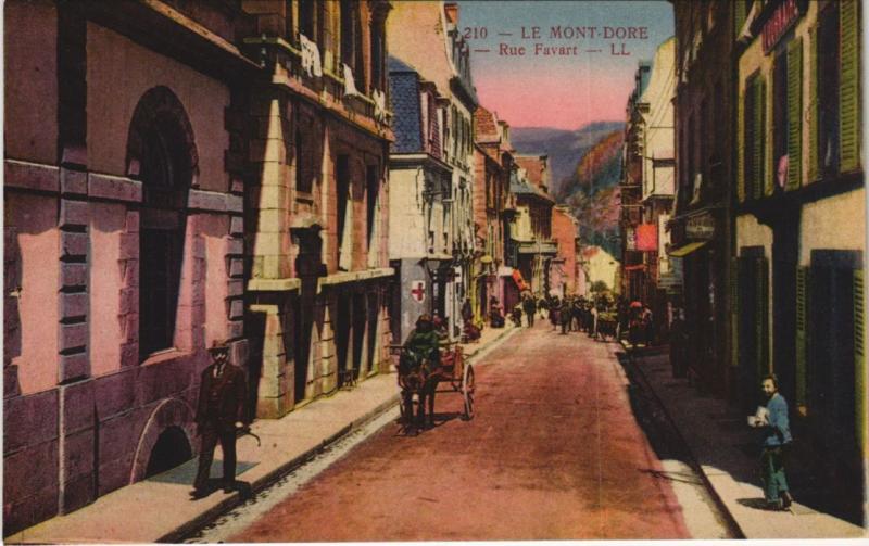 Carte postale ancienne Mont Dore Rue Favart à Mont-Dore