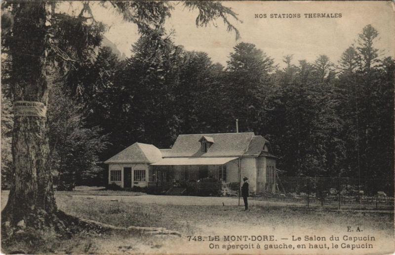 Carte postale ancienne Mont Dore Salon du Capucin à Mont-Dore