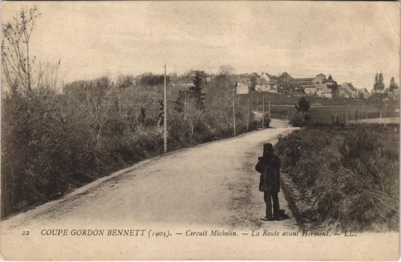 Carte postale ancienne Herment La Route avant Herment - Coupe Gordon Bennett 1905 à Herment