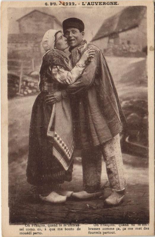 Carte postale ancienne L'Auvergne - Couple - Types