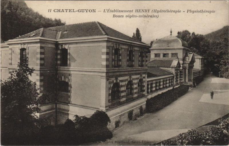 Carte postale ancienne Chatel-Guyon Etablissement Henry