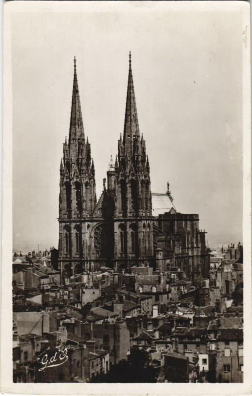 Carte postale ancienne Clermont Ferrand La Cathedrale à Clermont-Ferrand