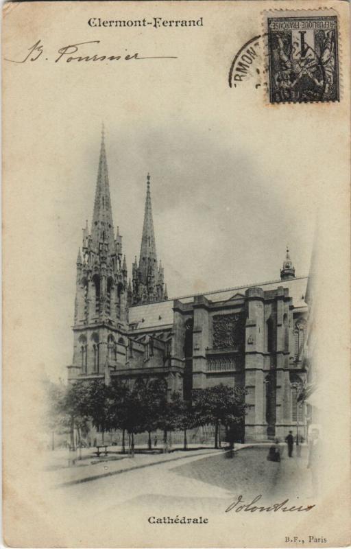 Carte postale ancienne Clermont Ferrand La Cathedrale à Clermont-Ferrand