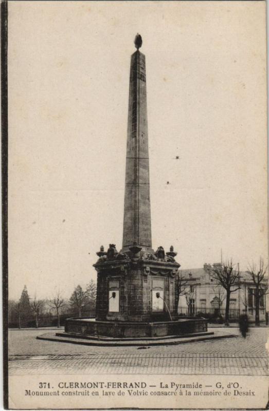 Carte postale ancienne Clermont Ferrand La Pyramide à Clermont-Ferrand