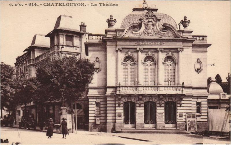 Carte postale ancienne Chatel-Guyon le theatre
