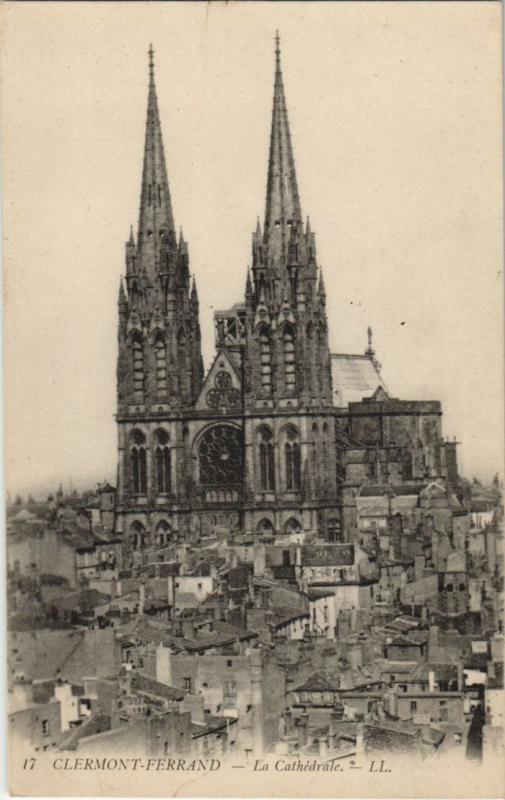 Carte postale ancienne Clermont Ferrand La Cathedrale à Clermont-Ferrand