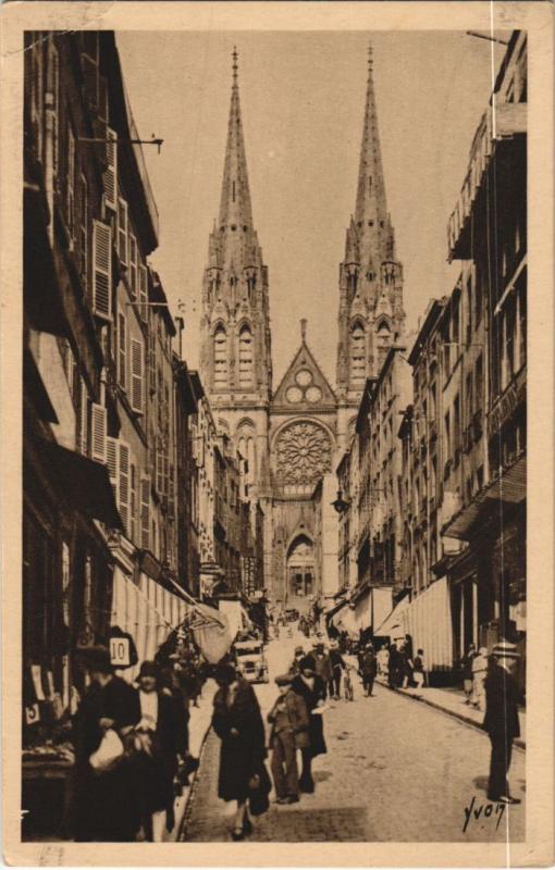 Carte postale ancienne Clermont Ferrand La Cathedrale à Clermont-Ferrand