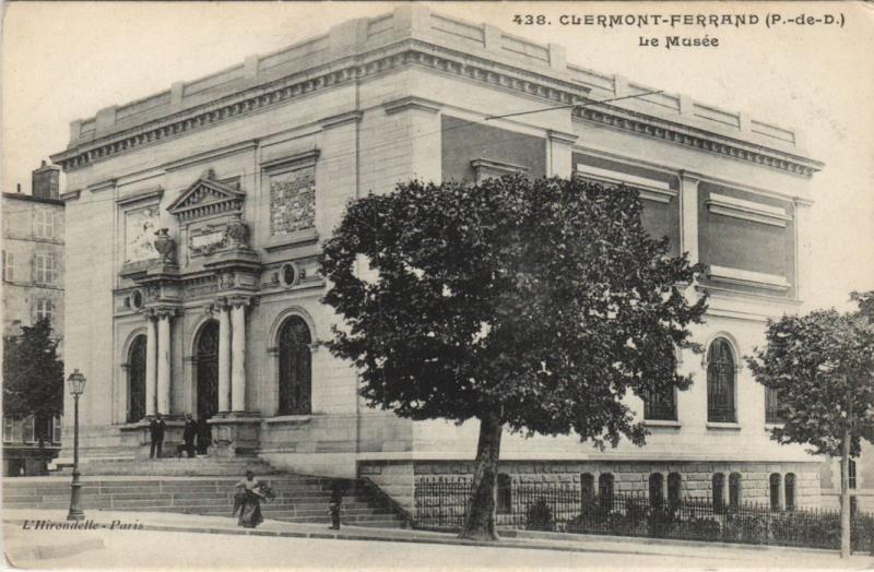 Carte postale ancienne Clermont Ferrand Le Musee à Clermont-Ferrand