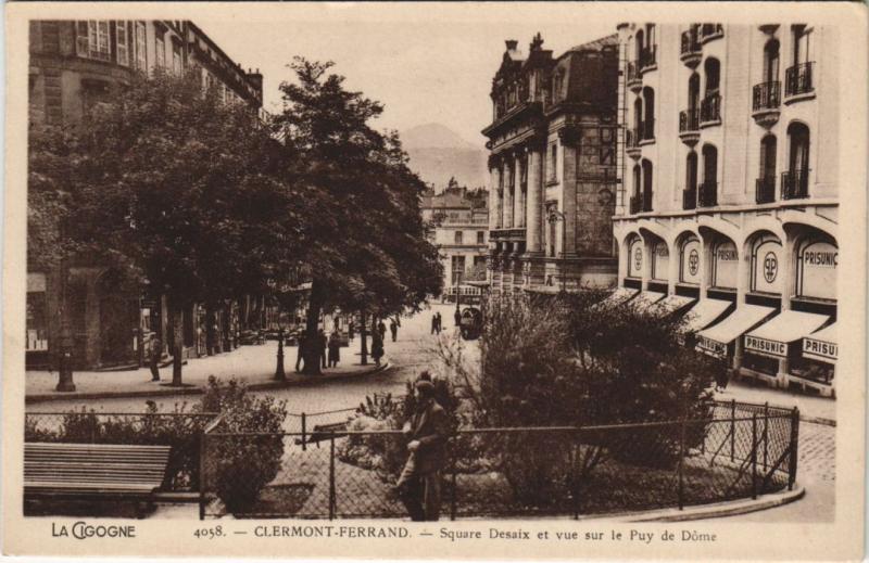 Carte postale ancienne Clermont Ferrand Square Desaix à Clermont-Ferrand