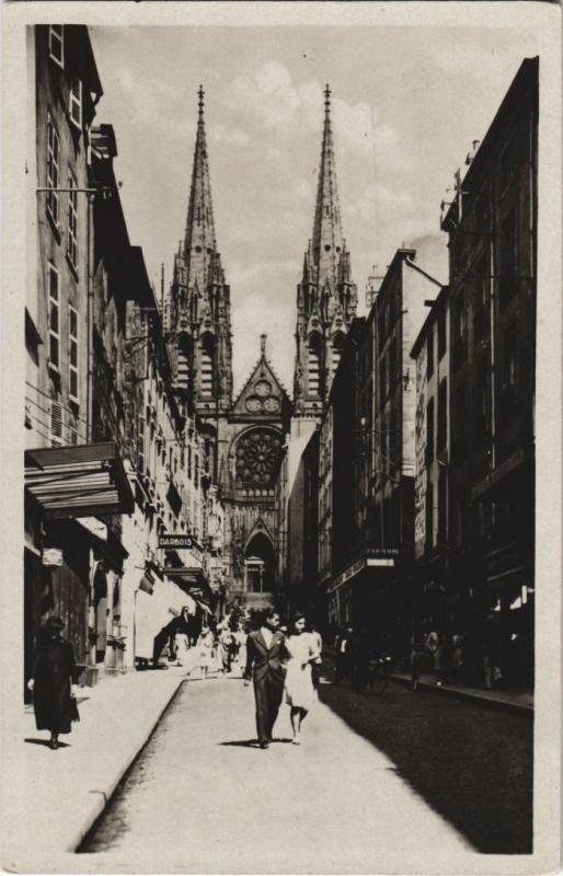 Carte postale ancienne Clermont Ferrand La Cathedrale à Clermont-Ferrand