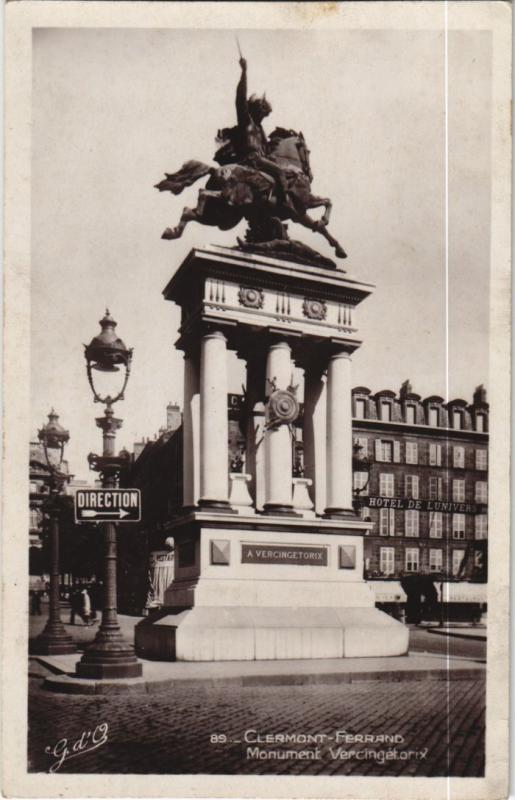 Carte postale ancienne Clermont Ferrand Statue de Vercingetorix à Clermont-Ferrand