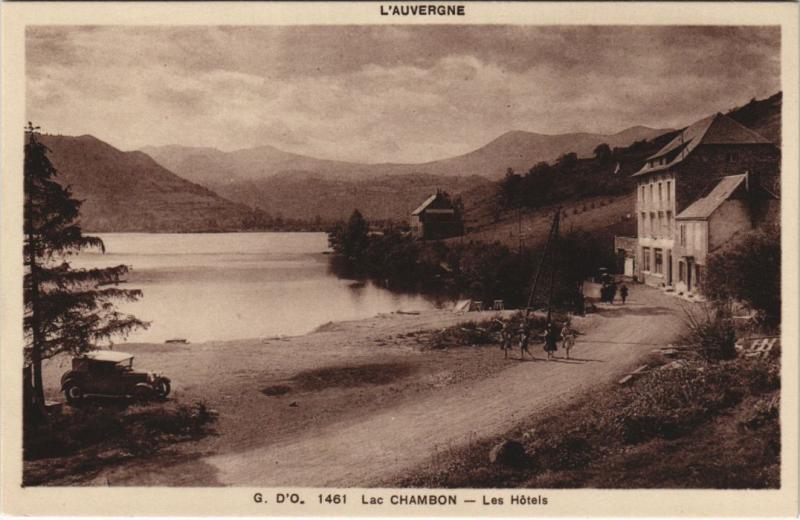 Carte postale ancienne Lac Chambon - Les Hotels
