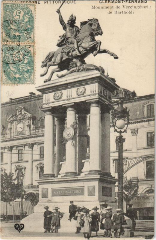 Carte postale ancienne Clermont Ferrand Statue de Vercingetorix à Clermont-Ferrand