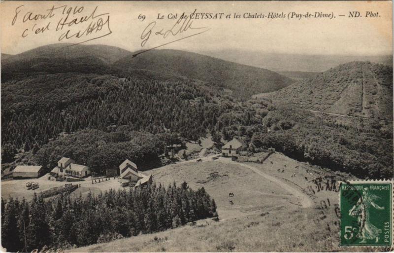 Carte postale ancienne Le Col de Ceyssat et les Chalet-Hotels à Ceyssat