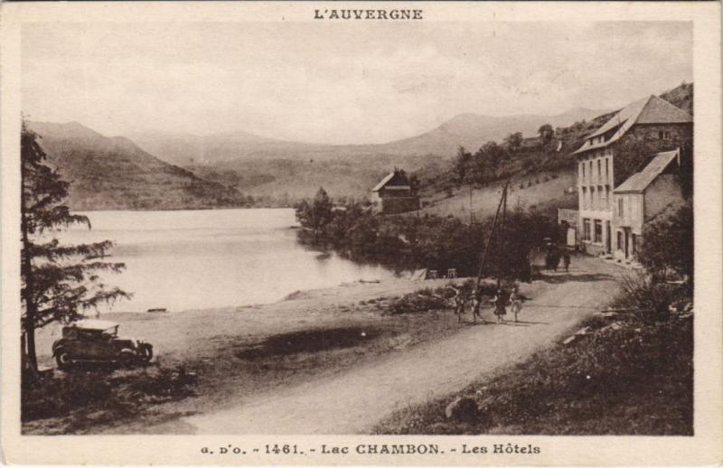 Carte postale ancienne Lac Chambon - Les Hotels