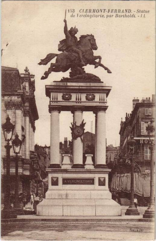 Carte postale ancienne Clermont Ferrand Statue de Vercingetorix à Clermont-Ferrand