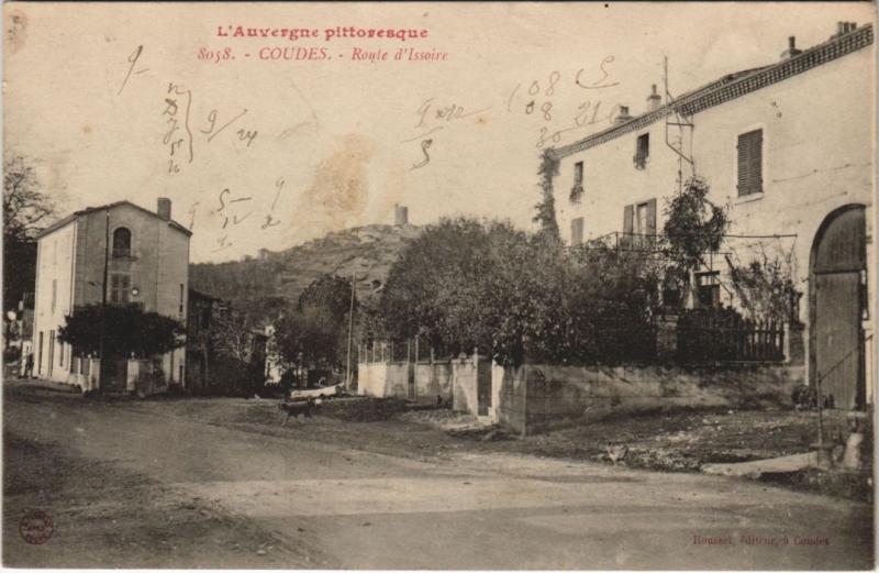 Carte postale ancienne Coudes Route d'Issoire à Coudes