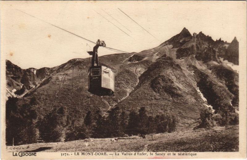 Carte postale ancienne Mont Dore La Vallee d'Enfer à Mont-Dore