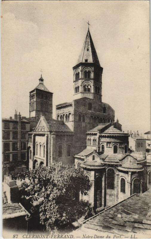 Carte postale ancienne Clermont Ferrand Notre Dame du Port à Clermont-Ferrand