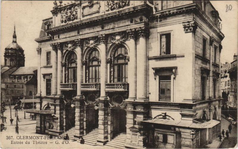 Carte postale ancienne Clermont Ferrand Entree du Theatre à Clermont-Ferrand