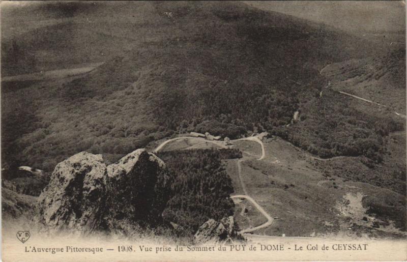 Carte postale ancienne Vue prise du Sommet du Puy de Dome - Col de Ceyssat à Ceyssat