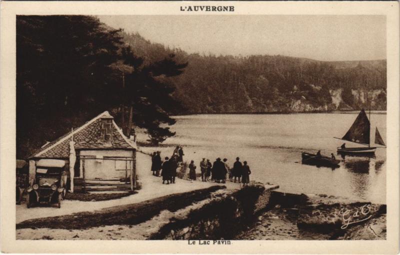 Carte postale ancienne Le Lac Pavin