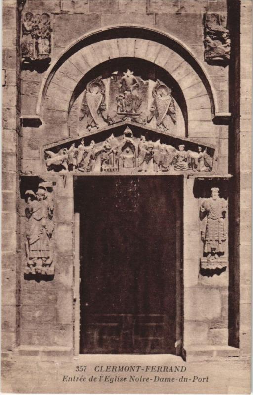 Carte postale ancienne Clermont Ferrand Entree de l'Eglise Notre Dame du Port à Clermont-Ferrand