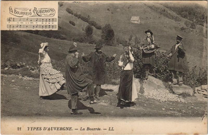 Carte postale ancienne Types d'Auvergne - La Bourree