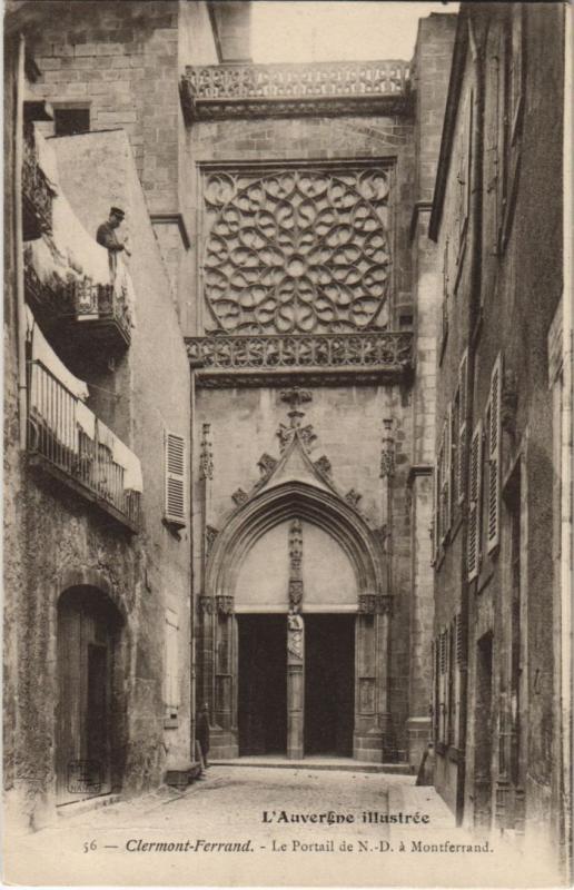 Carte postale ancienne Clermont Ferrand Le Portail de Notre Dame a Montferrand à Clermont-Ferrand