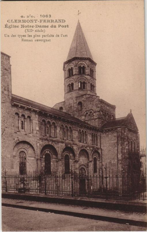 Carte postale ancienne Clermont Ferrand Eglise Notre Dame du Port à Clermont-Ferrand
