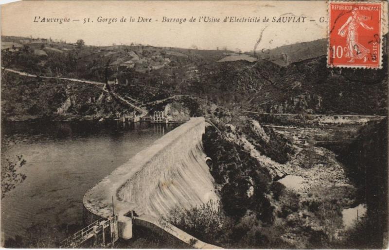 Carte postale ancienne Sauviat Barrage de l'Usine d'Electricite à Sauviat