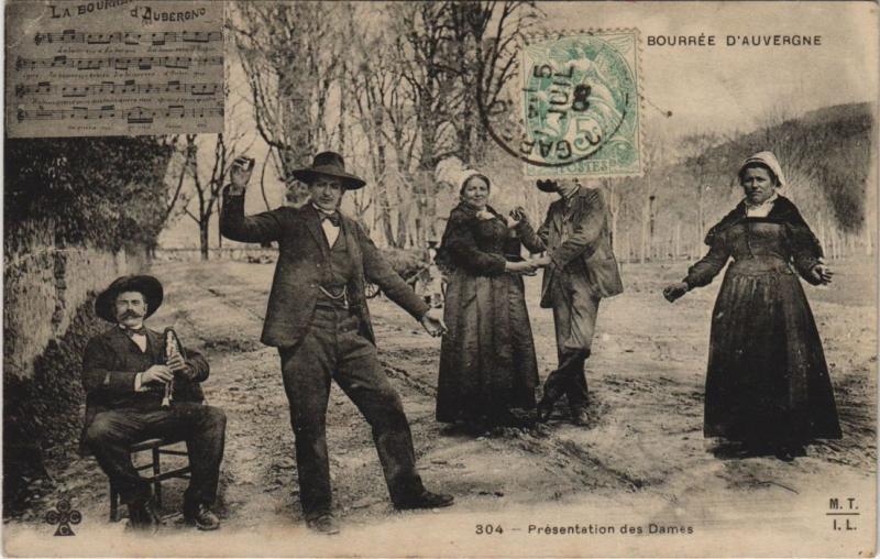 Carte postale ancienne Bourree d'Auvergne - Presentation des Dames