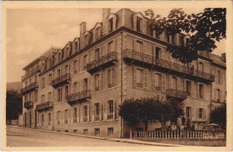 Carte postale ancienne La Bourboule Hotels Ferreyrolles à La Bourboule