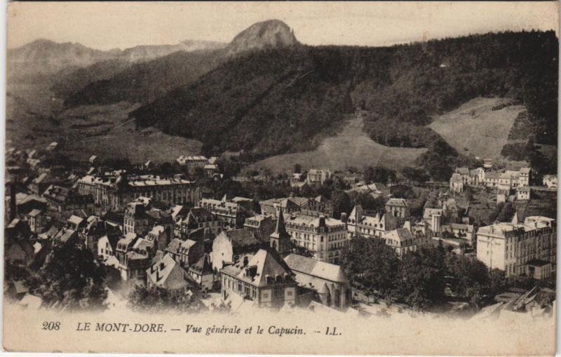 Carte postale ancienne Mont Dore vue generale et le Capucin à Mont-Dore