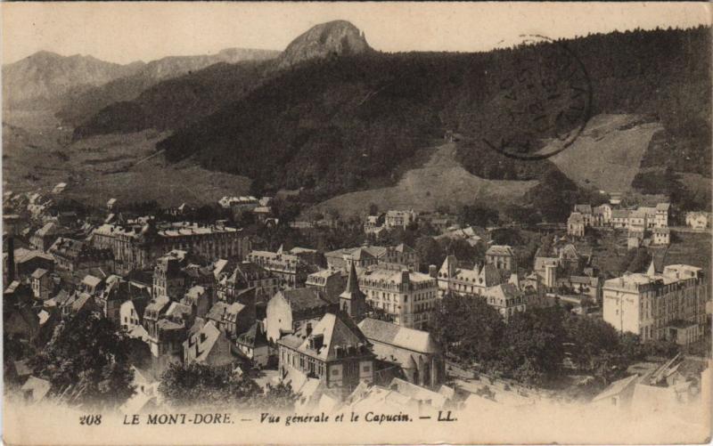 Carte postale ancienne Mont Dore vue generale et le Capucin à Mont-Dore
