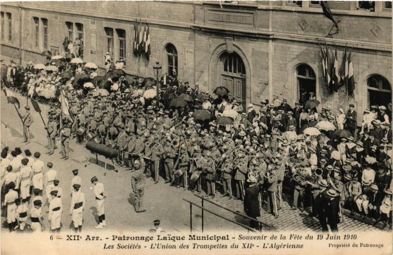 Carte postale ancienne Paris 12e Patronage Laique mInicipal Fete 1910 Les Sociétés à Paris 12e