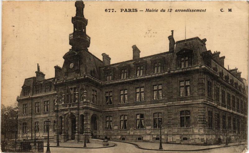 Carte postale ancienne Mairie du XIIe arrondissement à Paris 12e